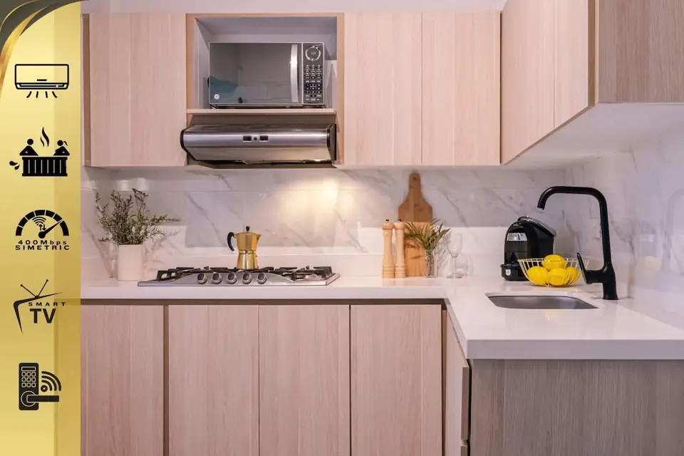 Fully equipped kitchen with island, Nespresso and everything to cook